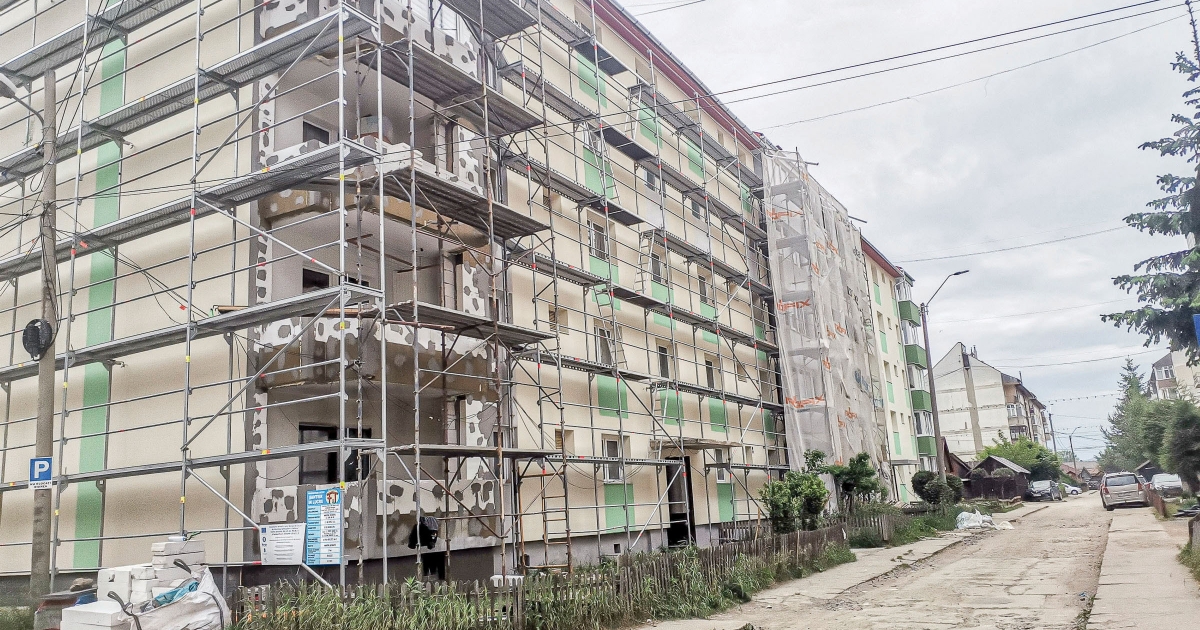 Szépülnek a tömbházak